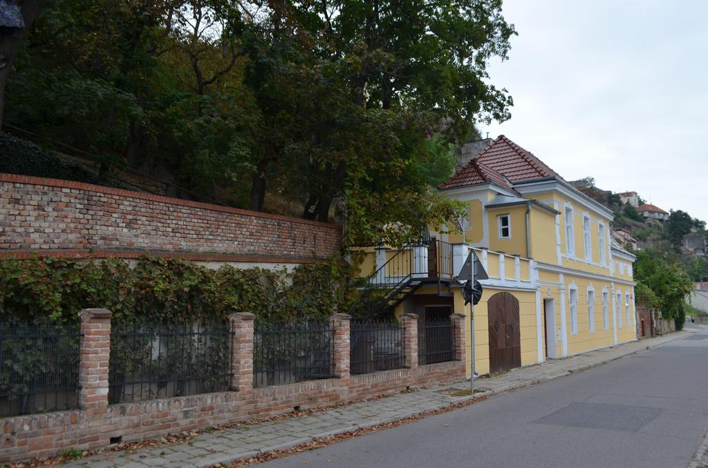 Vinarske Apartmany Зноймо Екстер'єр фото