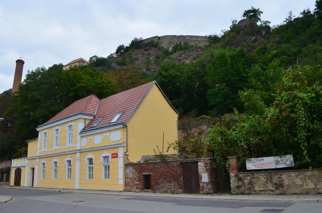 Vinarske Apartmany Зноймо Екстер'єр фото